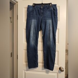 🟢3/$11 Love Nation Women's Jeans Size 16